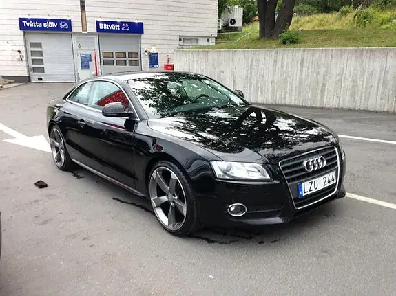 Audi A5 2009 photo 2