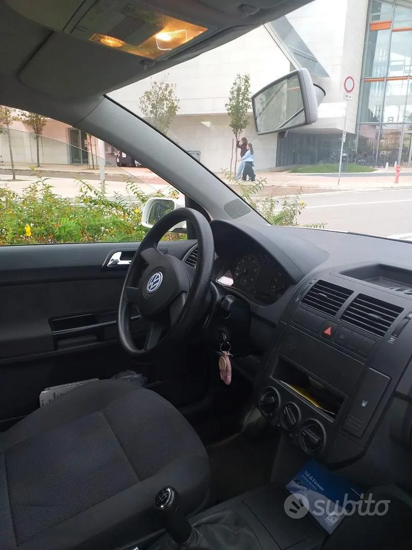 Volkswagen Polo 2002 photo 3