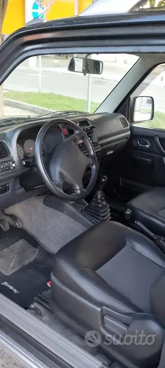 Suzuki Jimny 2004 photo 4