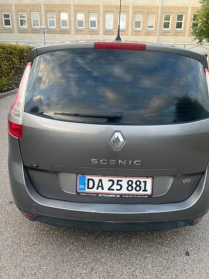 Renault Grand Scenic Iii 2010 photo 2