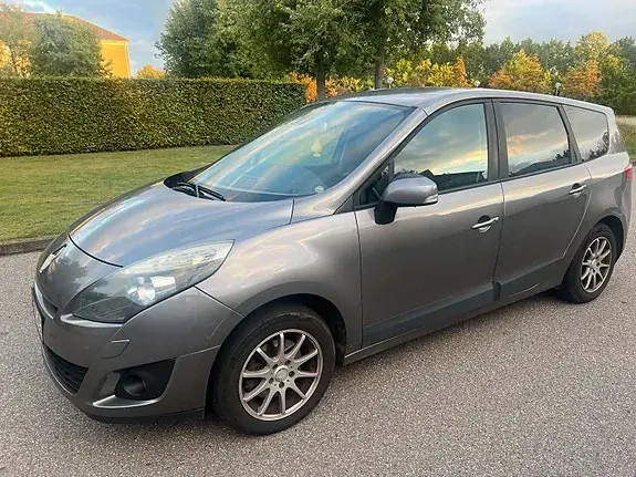 Renault Grand Scenic Iii 2010 photo 3