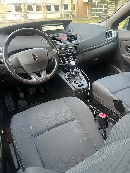Renault Grand Scenic Iii 2010 photo 5