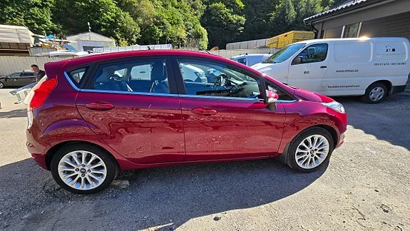 Ford Fiesta 2015 photo 5