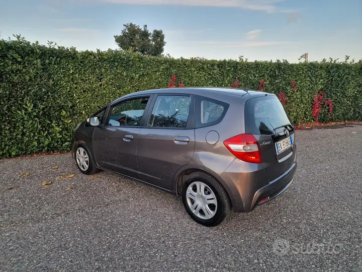 Honda Jazz 2011 photo 4