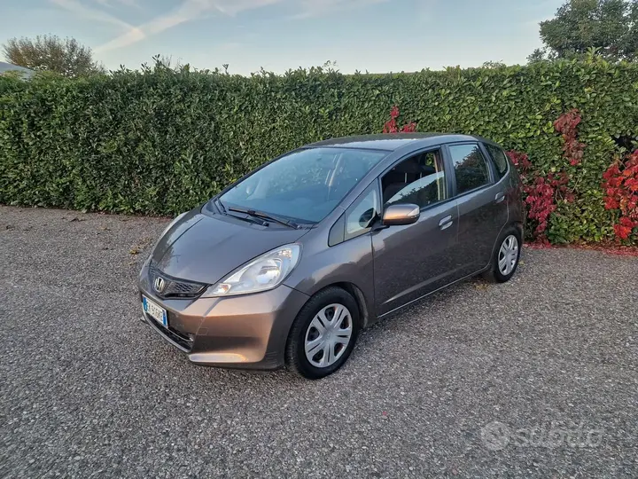 Honda Jazz 2011 photo 3