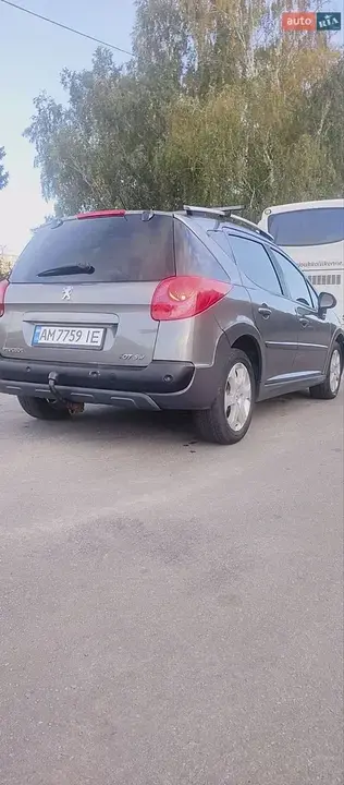 Peugeot 207 2009 photo 3