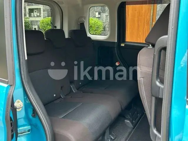 Toyota Roomy 2023 photo 5