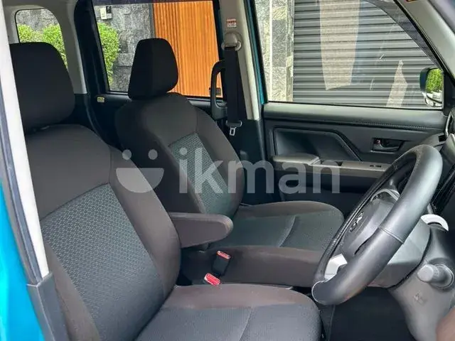 Toyota Roomy 2023 photo 4
