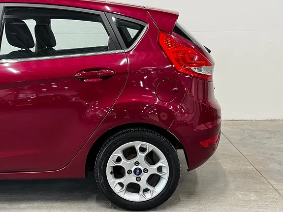 Ford Fiesta 2013 photo 5