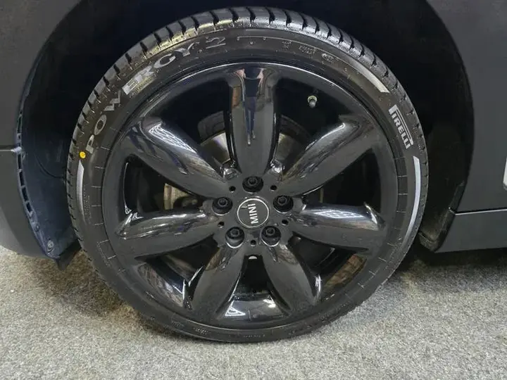 Mini Clubman 2018 photo 2