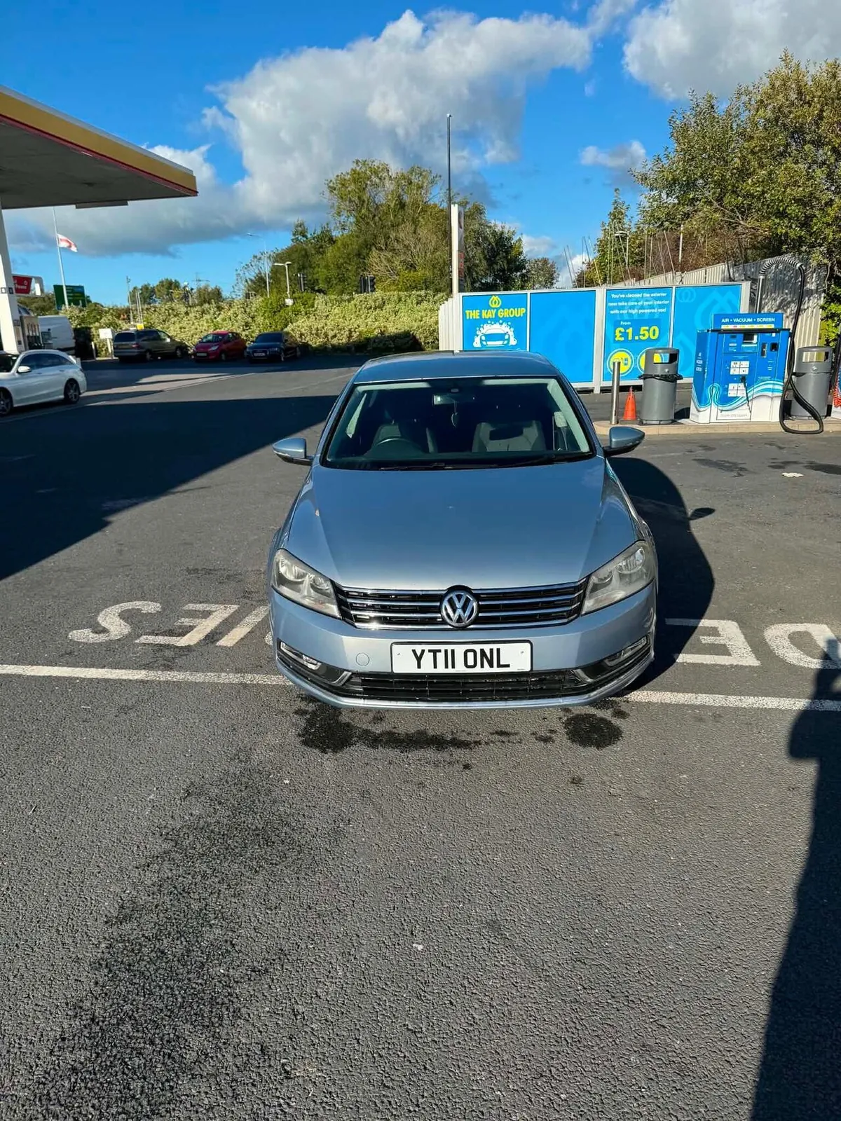 Volkswagen Passat 2011 photo 2