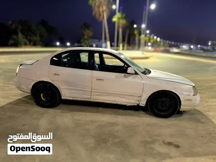 Hyundai Avante 2003 photo 3