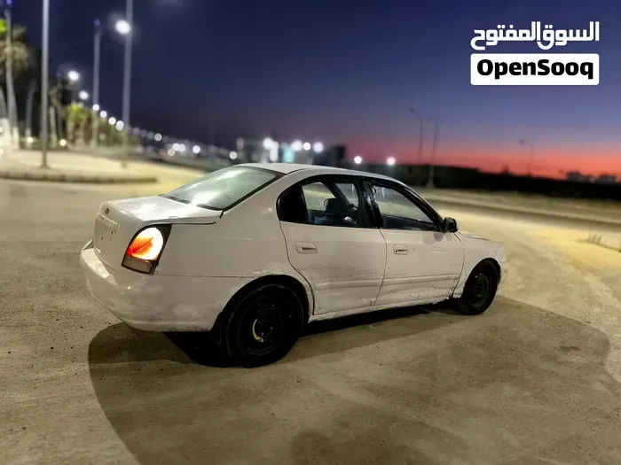 Hyundai Avante 2003 photo 4