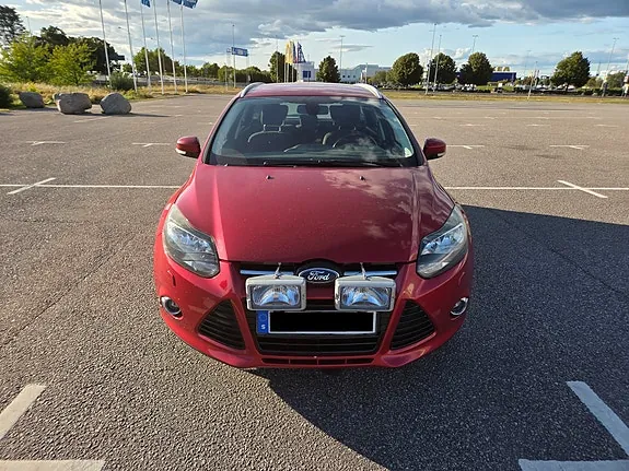 Ford Focus 2011 photo 2