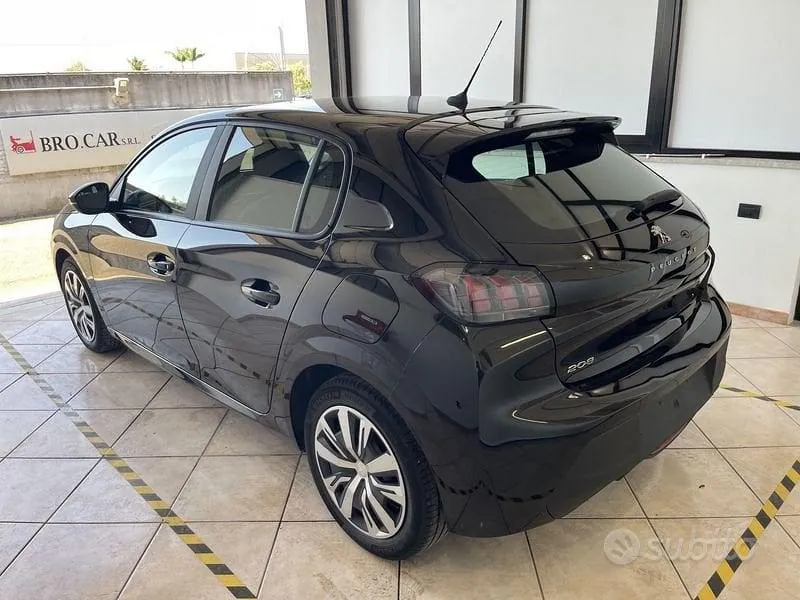 Peugeot 208 2021 photo 4