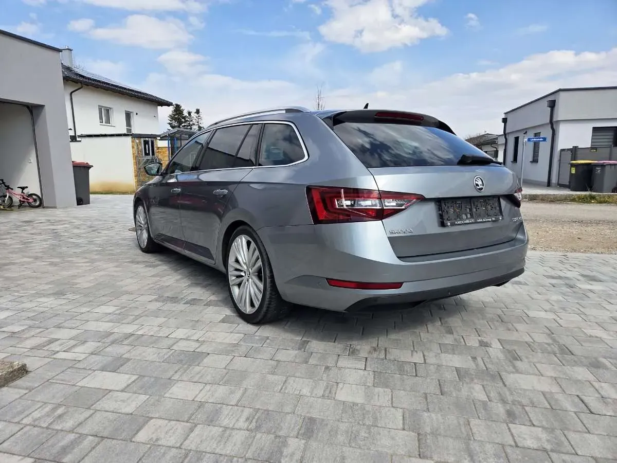 Skoda Superb 2016 photo 3