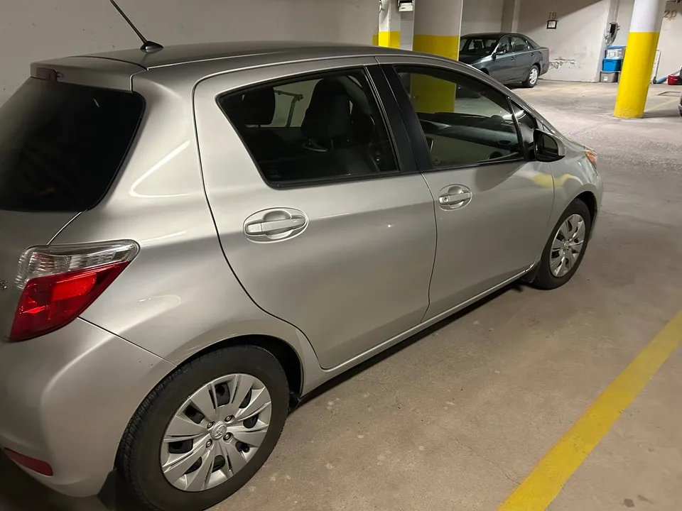 Toyota Yaris 2012 photo 3