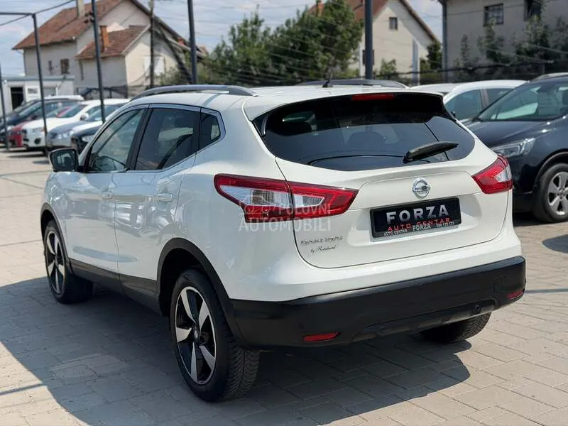 Nissan Qashqai 2015 photo 4