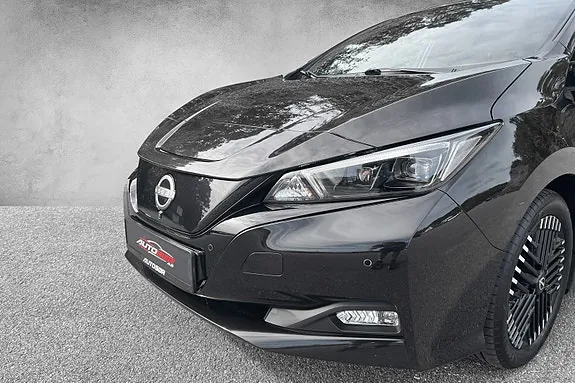 Nissan Leaf 2023 photo 2