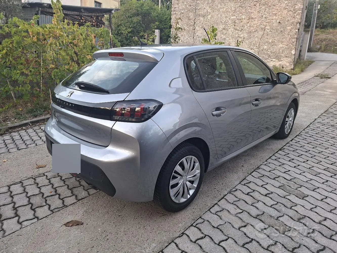 Peugeot 208 2022 photo 2
