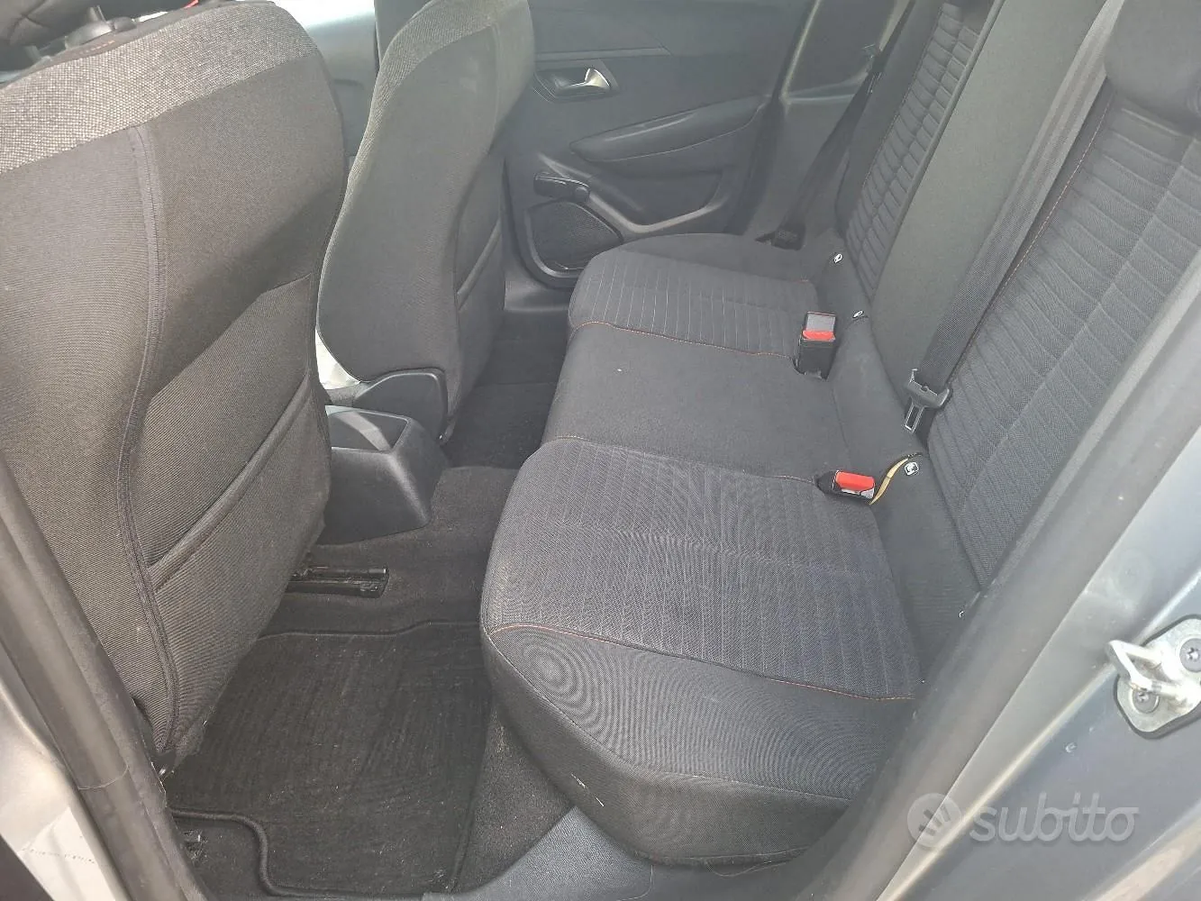Peugeot 208 2022 photo 4