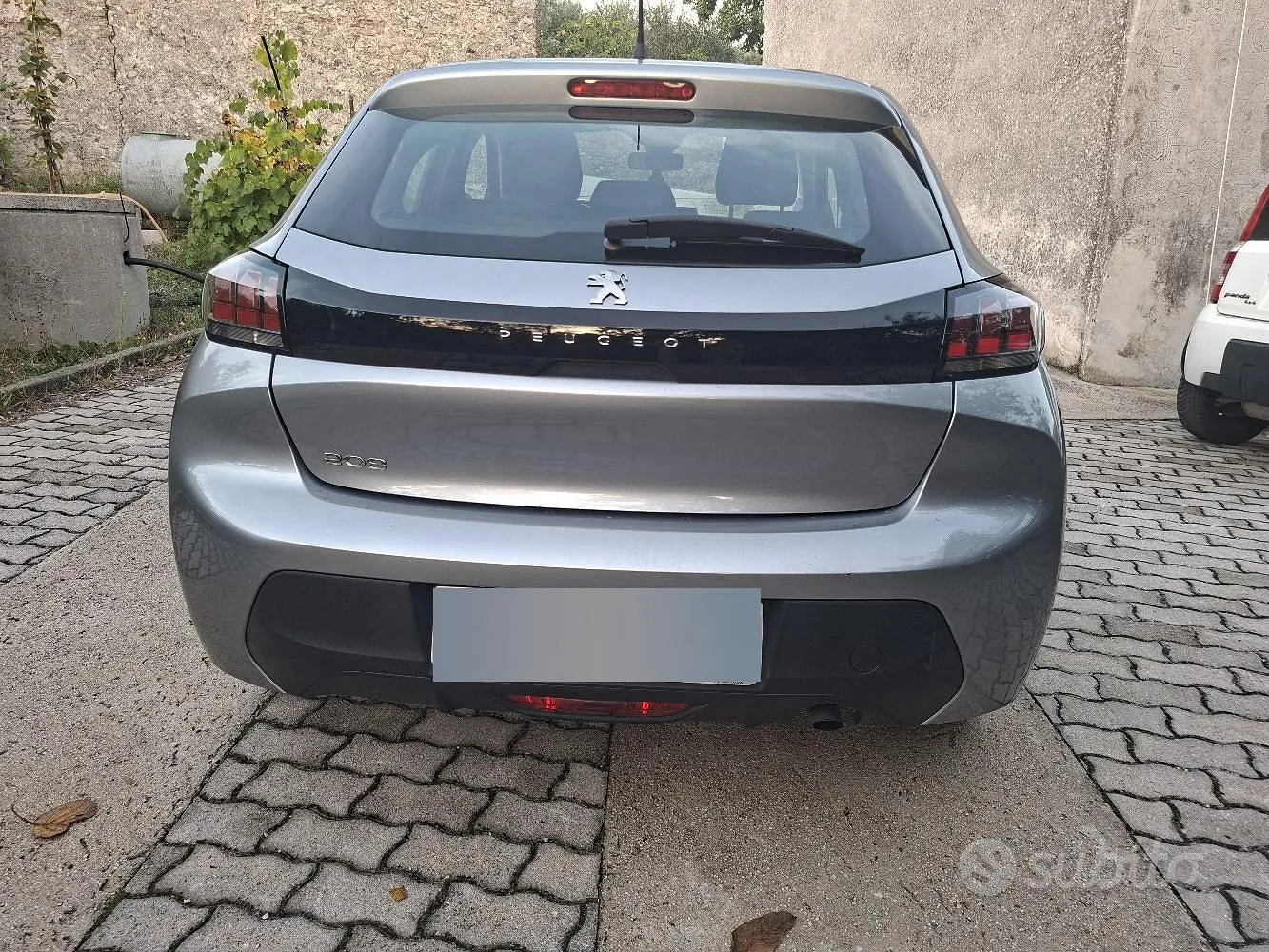 Peugeot 208 2022 photo 3