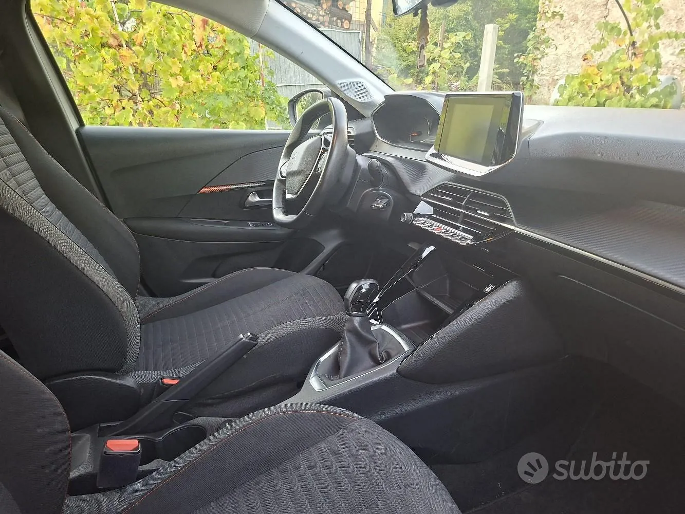 Peugeot 208 2022 photo 5