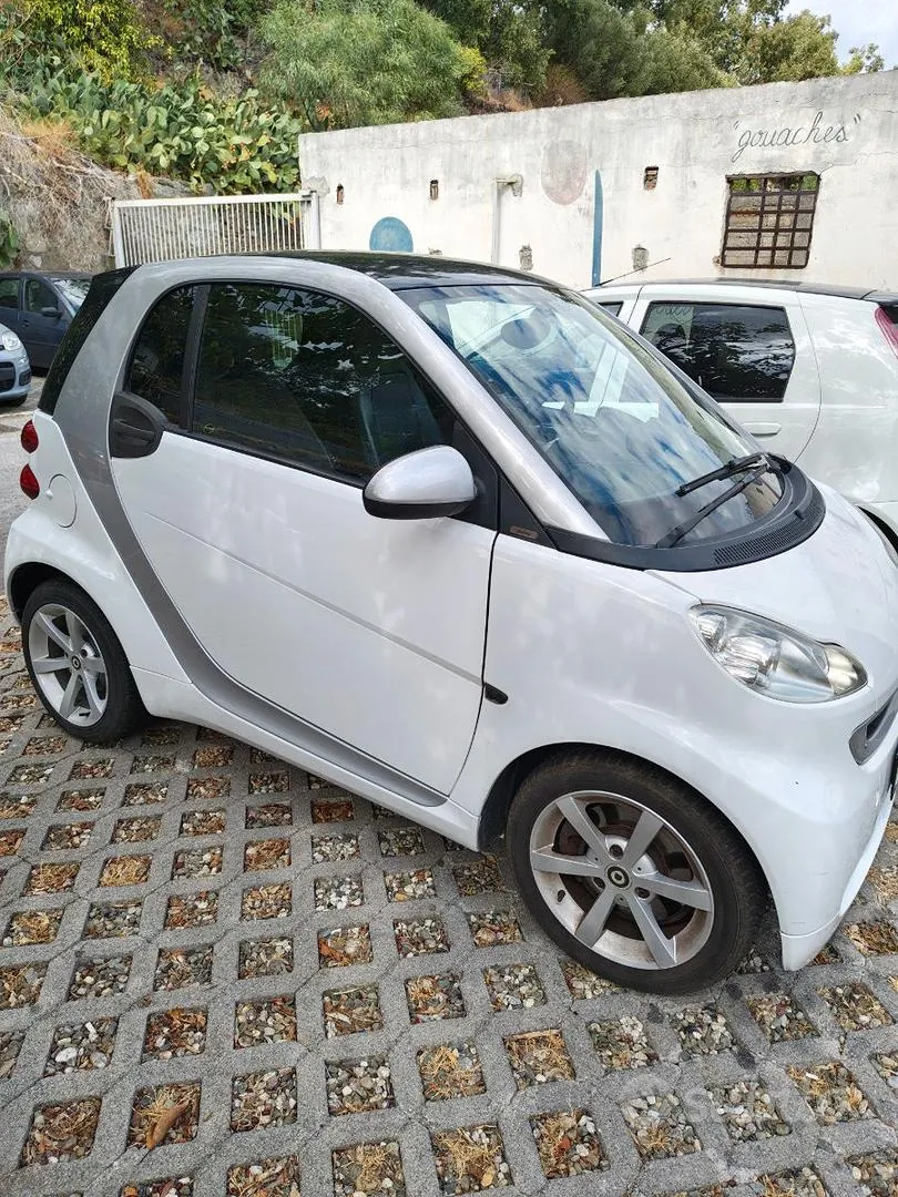 Smart Fortwo 2009 photo 2