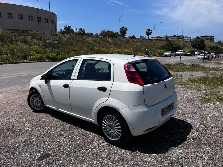 Fiat Grande Punto 2007 photo 5