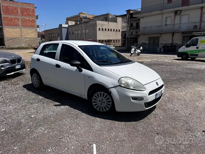 Fiat Grande Punto 2007 photo 4