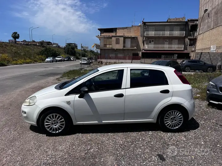 Fiat Grande Punto 2007 photo 3
