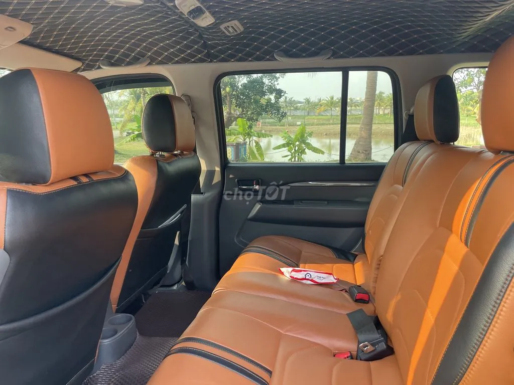 Ford Everest 2014 photo 2