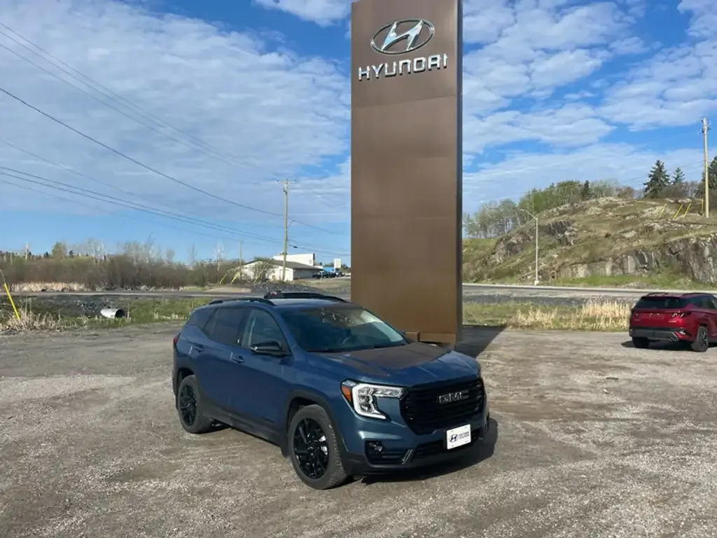 GMC Terrain 2024 photo 2