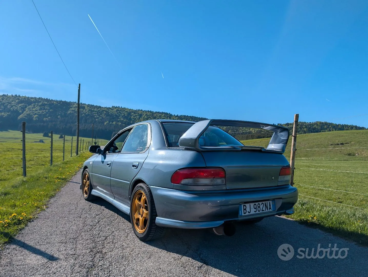 Subaru Impreza 2000 photo 2