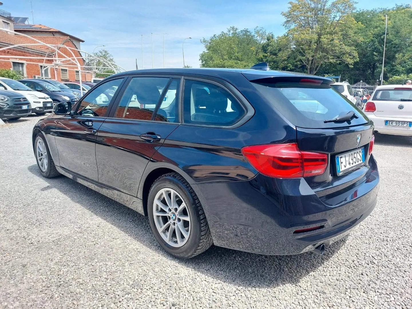 BMW 318 2017 photo 2
