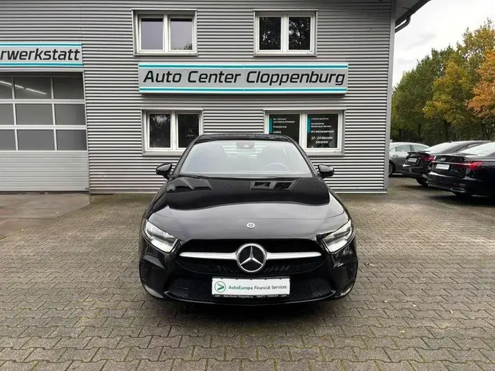 Mercedes-Benz A 220