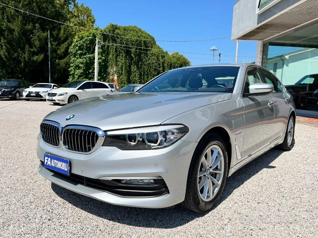 BMW 530 2018 photo 2
