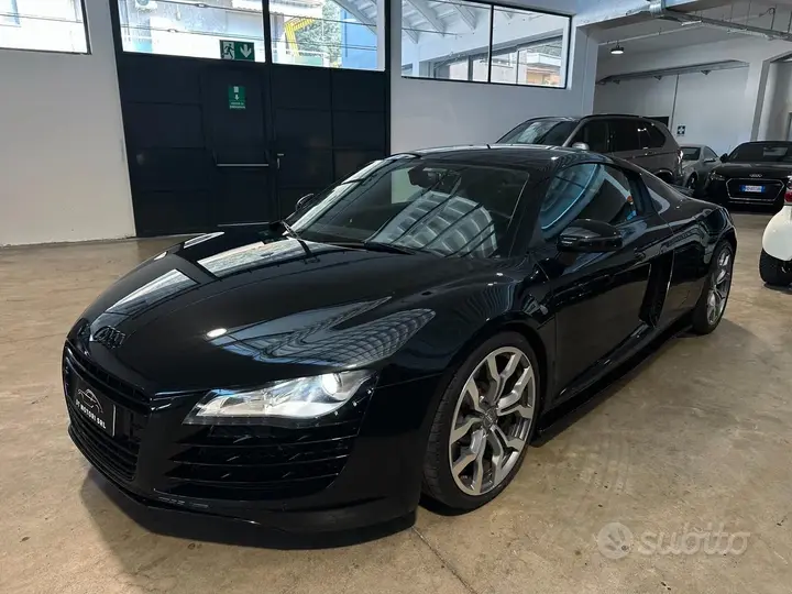 Audi R8 2008 photo 3