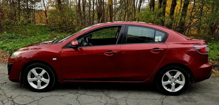 Mazda 3 2010 photo 2