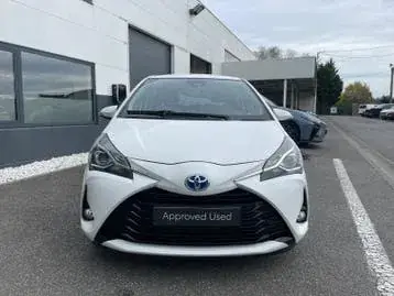 Toyota Yaris 2017 photo 2