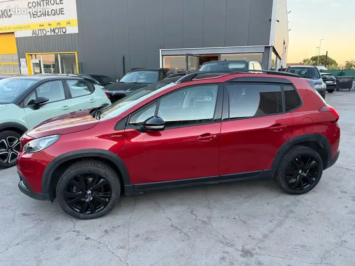 Peugeot 2008 2017 photo 2