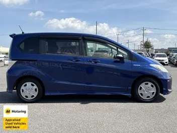 Honda Freed 2013 photo 3