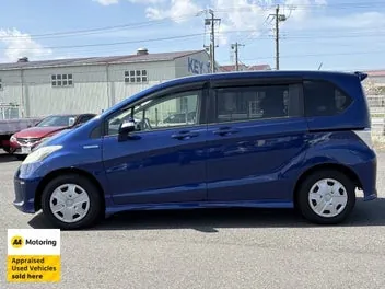 Honda Freed 2013 photo 4