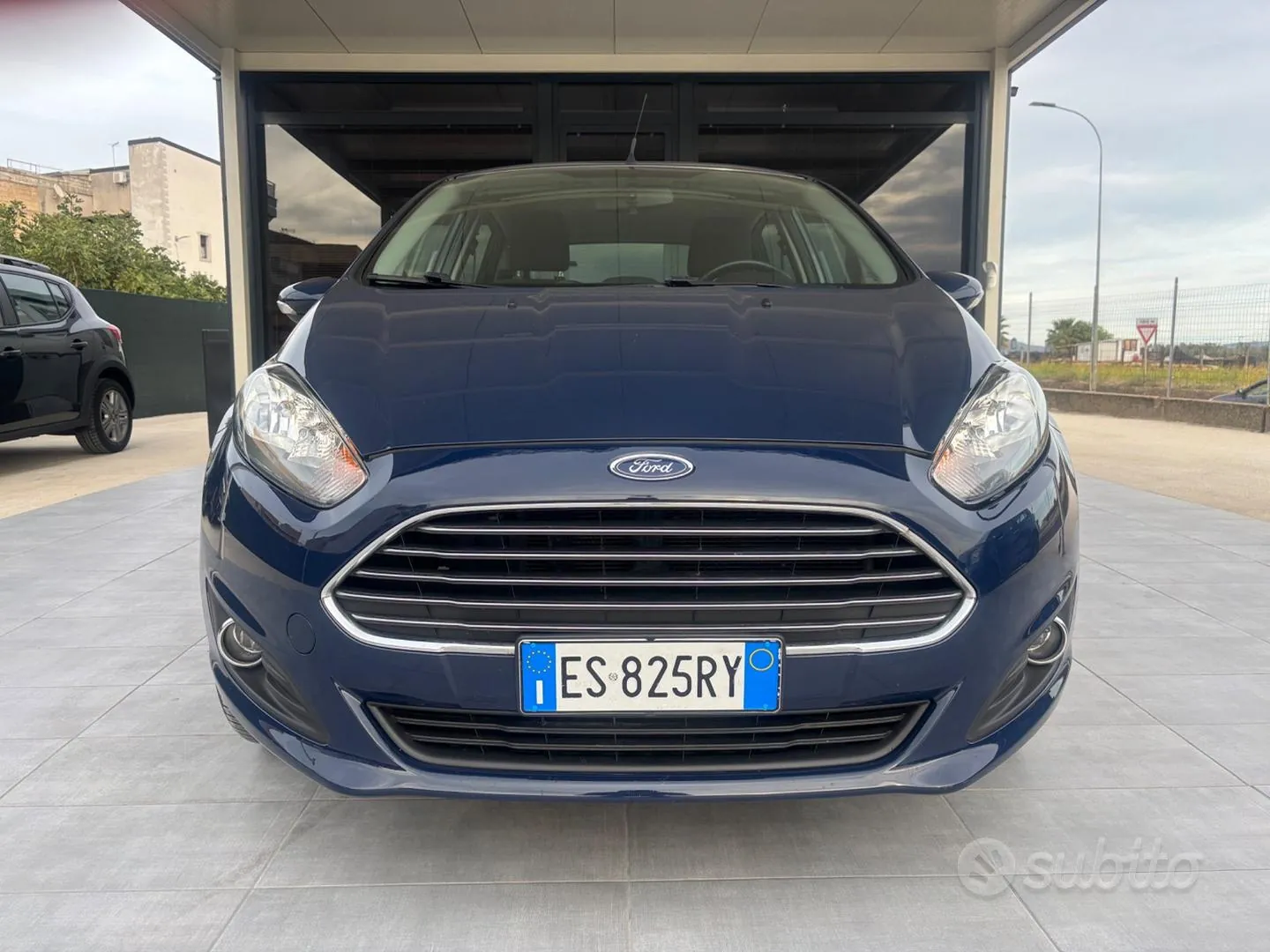 Ford Fiesta 2013 photo 2