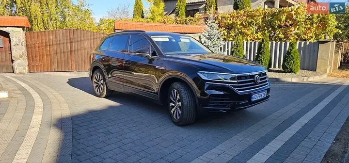 Volkswagen Touareg 2019 photo 2