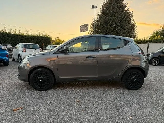 Lancia Ypsilon 2015 photo 5