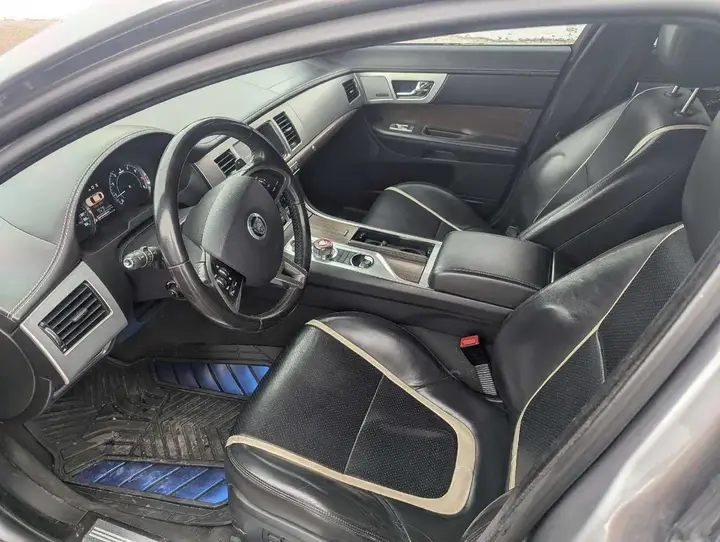 Jaguar Xf 2013 photo 5