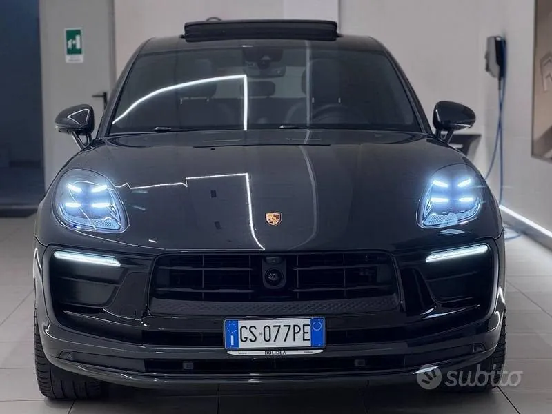 Porsche Macan 2024 photo 2