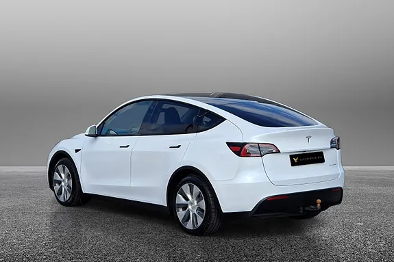 Tesla Model Y 2023 photo 3