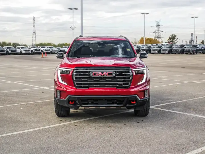 GMC Acadia 2027 photo 3